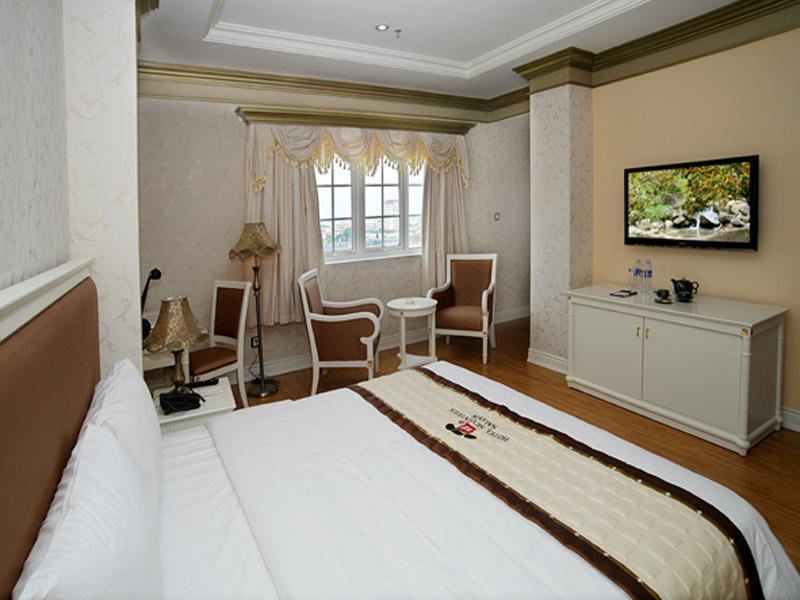 Seventeen Saloon Hotel Da Nang Exteriör bild