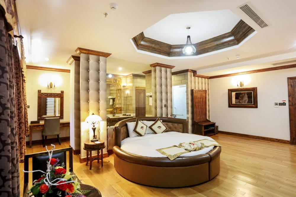 Seventeen Saloon Hotel Da Nang Exteriör bild